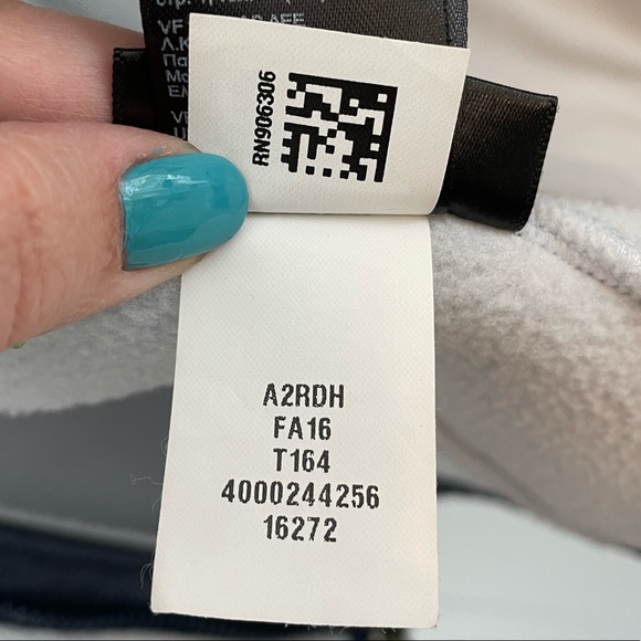 The North Face Polartec Fleece Zip Up Collared Jacket - Picture 15 of 15